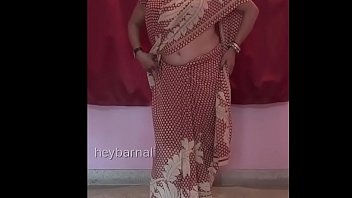 gigantic mounds aunty dressed in saree
