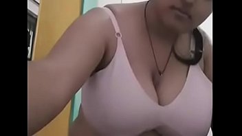 dhaka lalmatia school student laizu showcases boobies for boyfriend